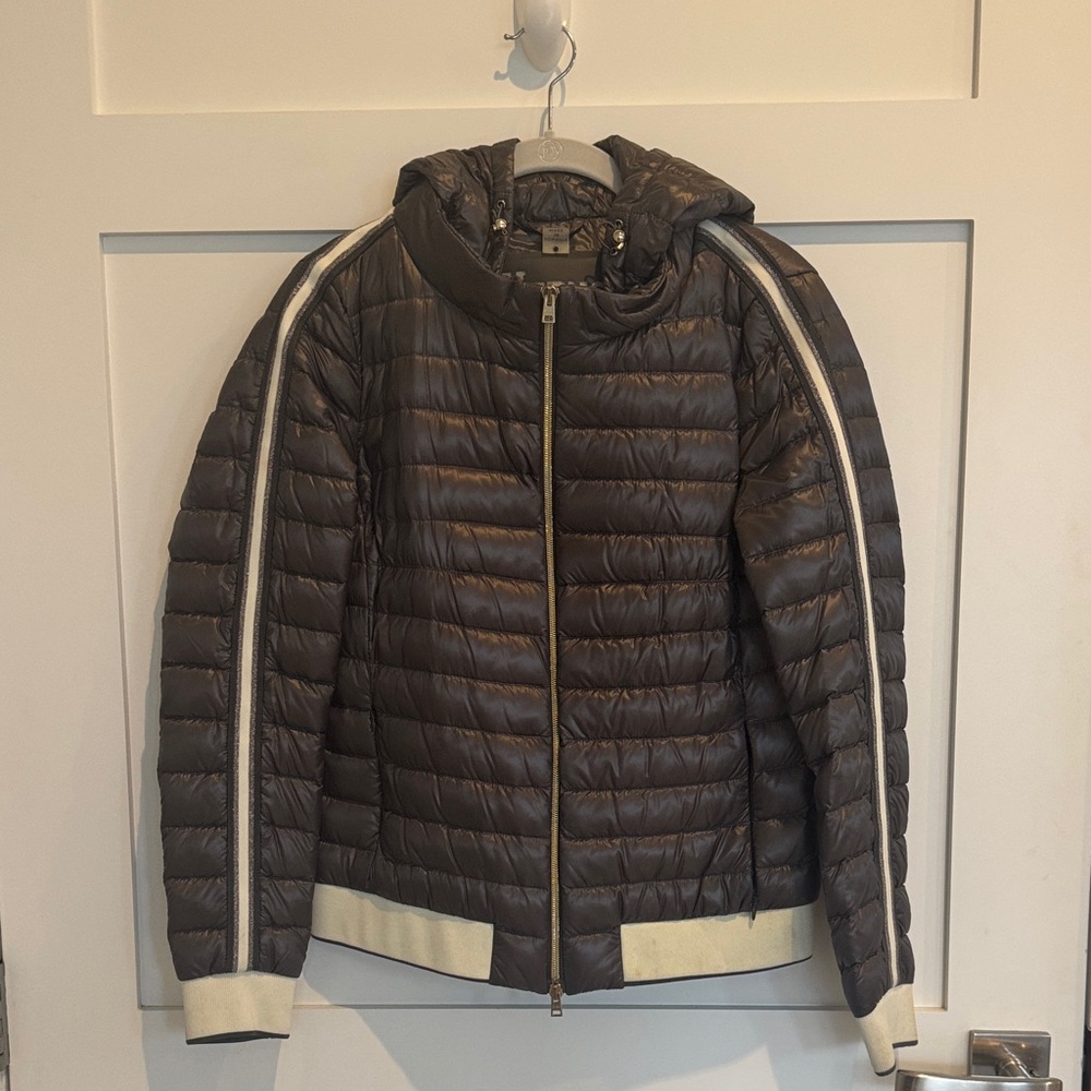 Herno Gray Women’s Puffer Jacket with Cream Accents